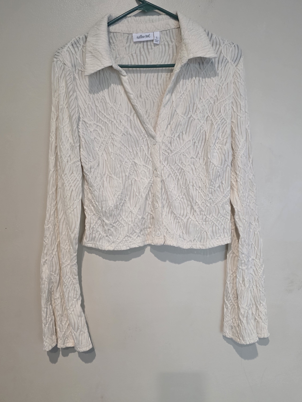 Soft Ivory Textured Button-Down Shirt Flare Arms Whimsical Cropped Fun Elegant